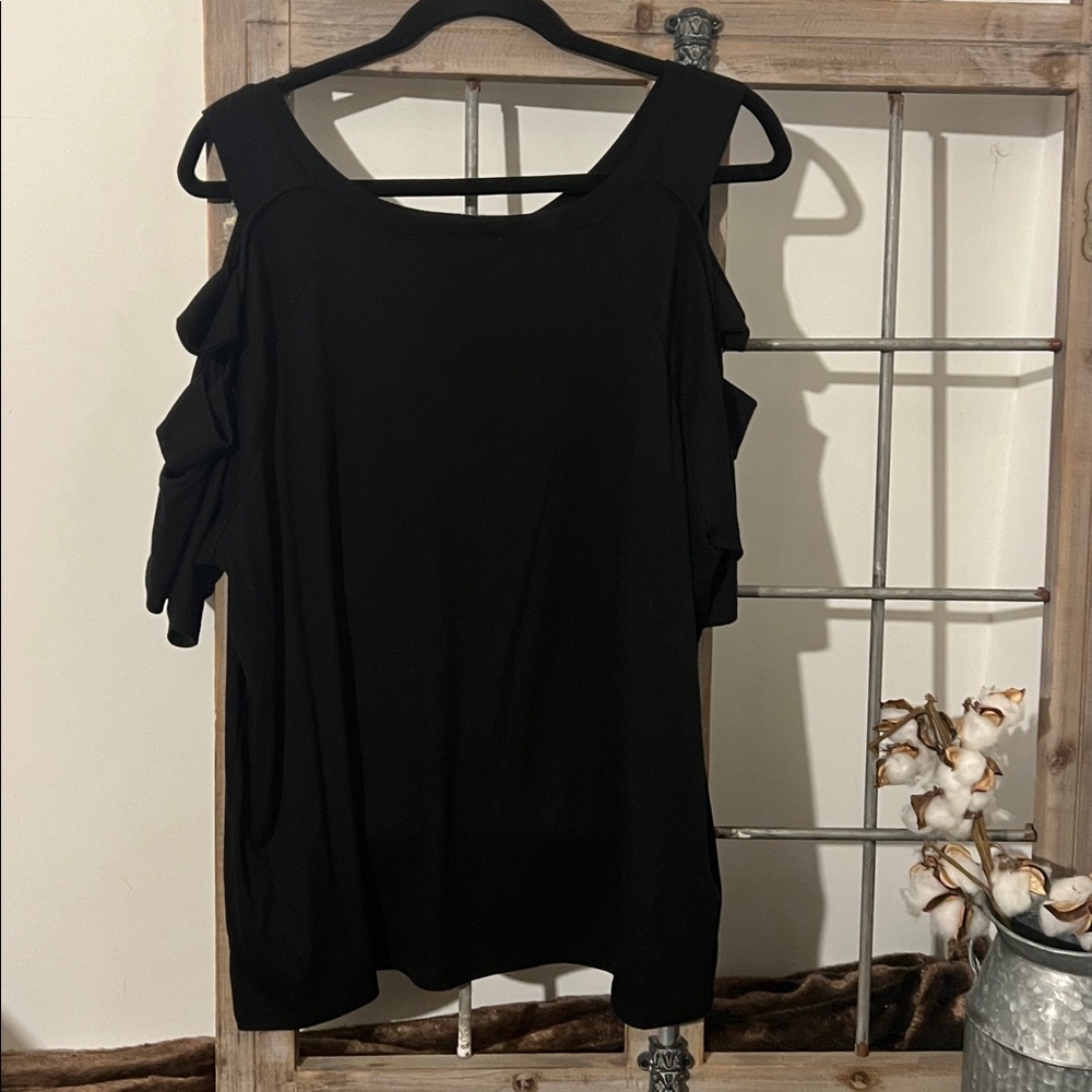Ava James Cold Shoulder Ribbed Tee - Picture 6 of 6